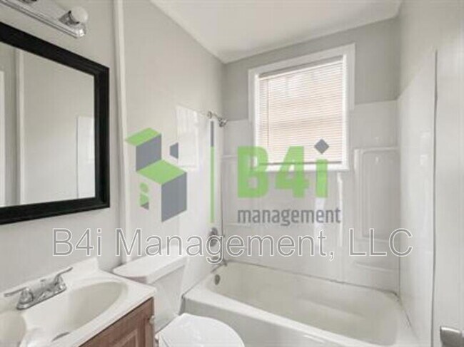 Building Photo - 159 Munson Dr