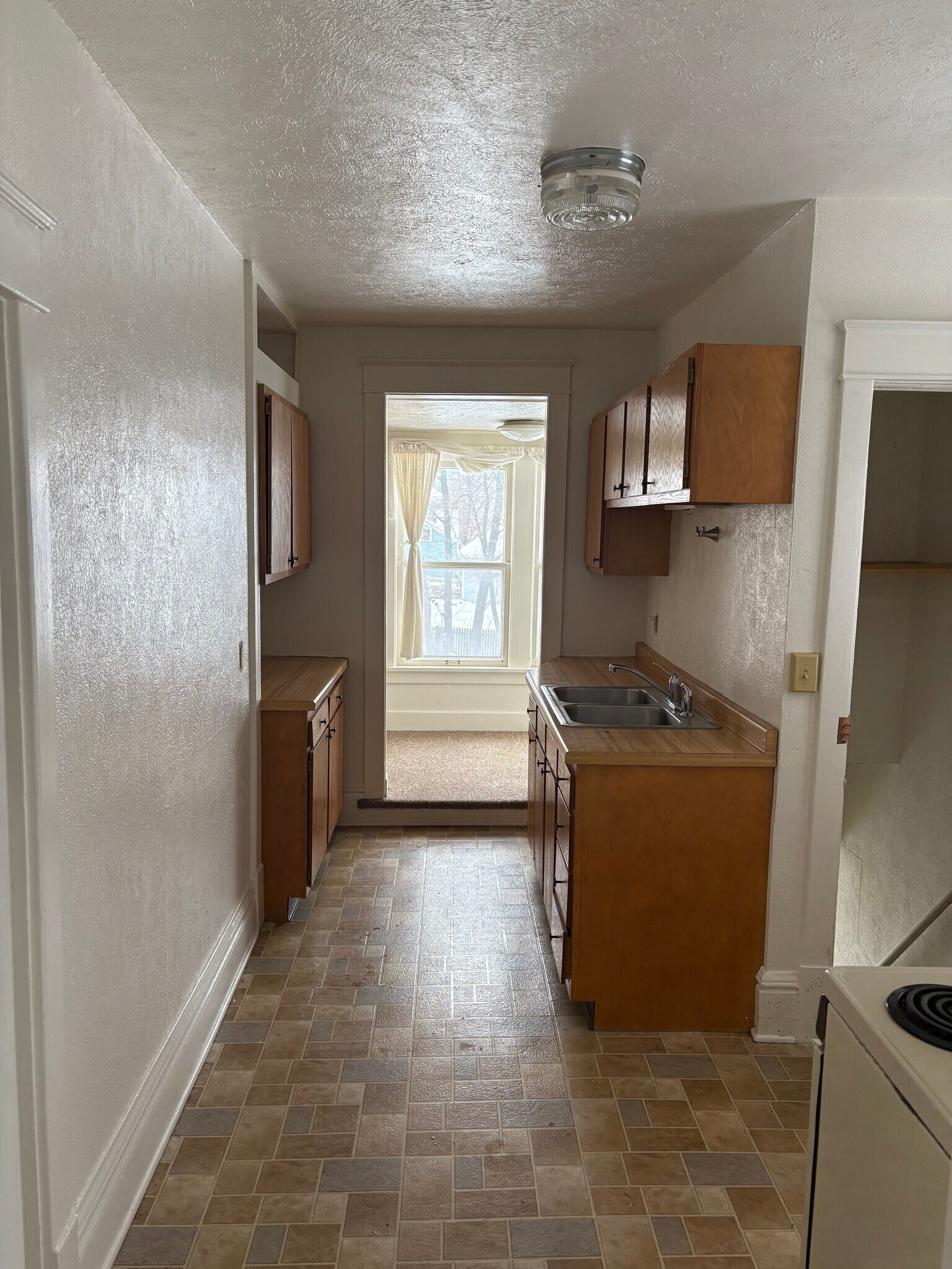 Building Photo - 510 N Front St