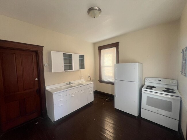 Building Photo - 3498 Boudinot Ave