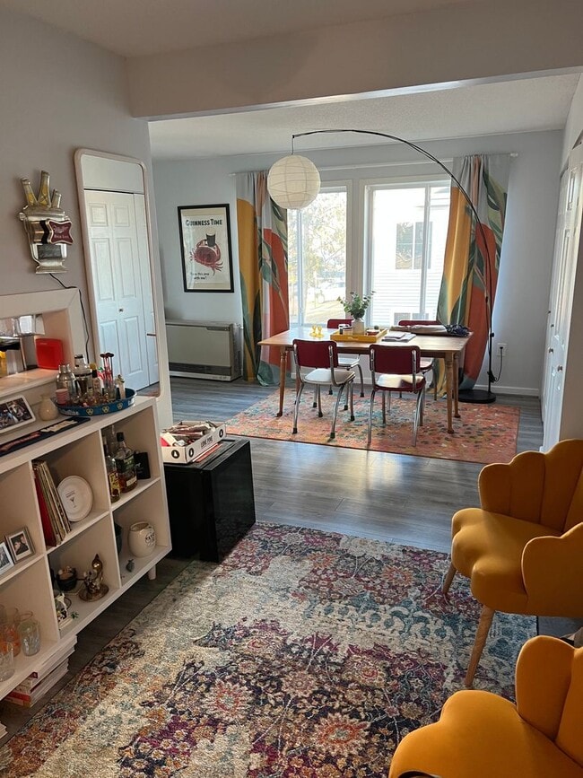 Building Photo - Sunny 2BR Condo in Knightville