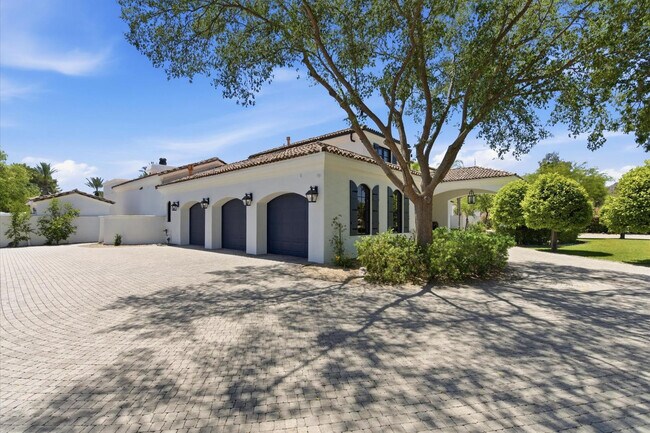 Building Photo - 6997 E Paradise Ranch Rd