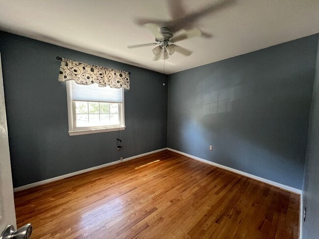 Building Photo - Charming Alexandria Home with Spacious Yard & Prime Location