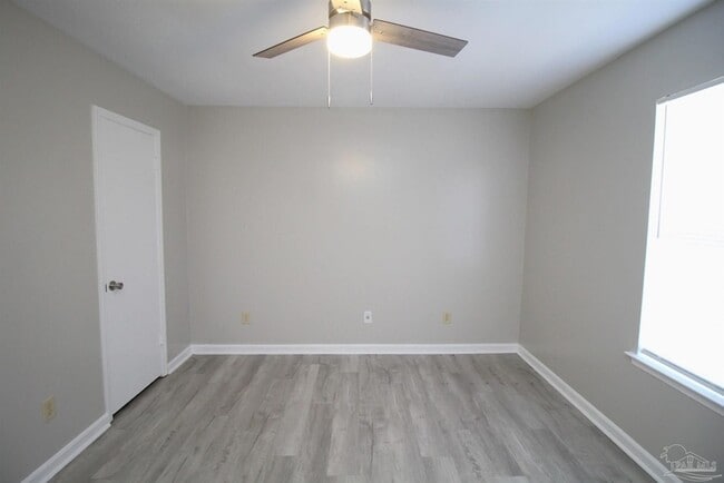 Building Photo - 3400 Green Briar Ct