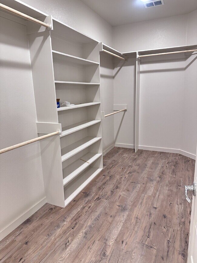 Building Photo - Charming 3-Bed, 2-Bath Home on Albany Ave – Spacious 1488 Sq Ft in Lubbock!