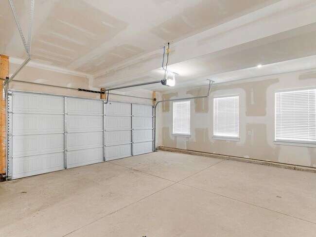 Building Photo - 301 Meuse Ln