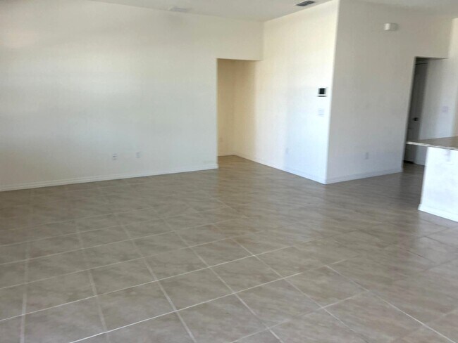 Building Photo - 7604 Oakmoss Loop