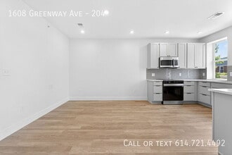 Building Photo - 1608 Greenway Ave