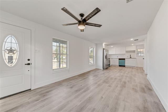 Building Photo - 303 W Broad St