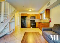 Building Photo - 1245.5 W 37th Dr