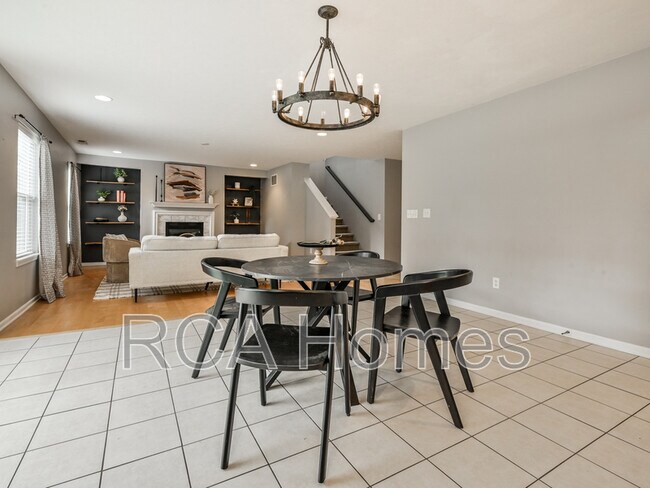 Building Photo - 8189 Admirals Landing Pl