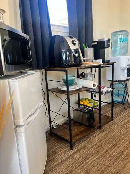 Building Photo - 1543 High Point Ct