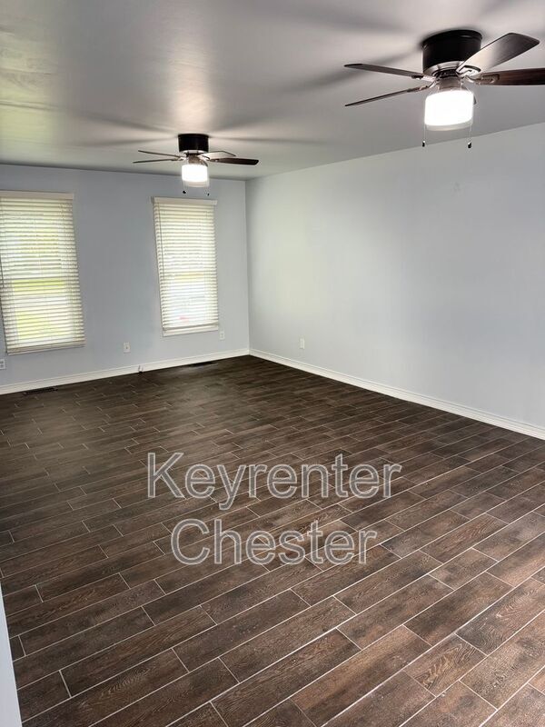 Building Photo - 7515 Fawndale Dr