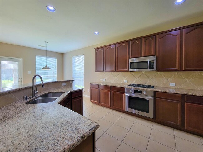 Building Photo - 20931 Flower Croft Ct