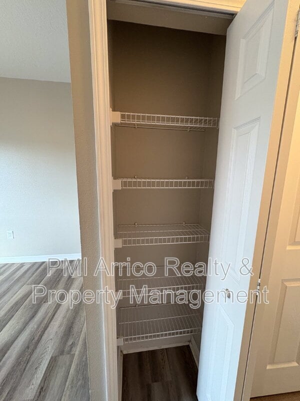 Building Photo - 6019 Portsdale Pl