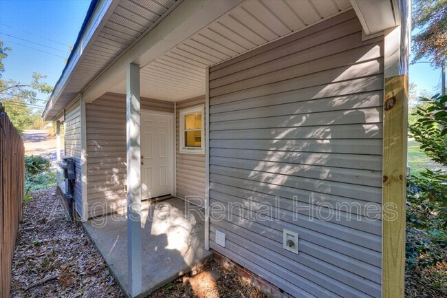 Building Photo - 316 W Buena Vista Ave