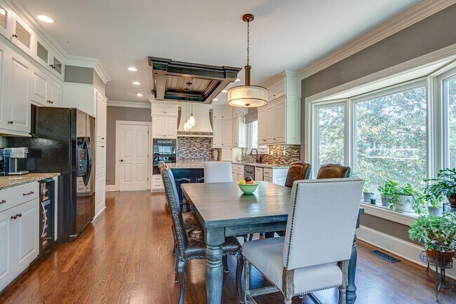 Building Photo - 5101 Heathrow Blvd