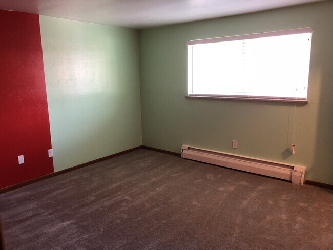 Building Photo - 1387 Vance St