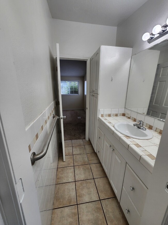 Building Photo - 3BR, 2BTH in Hayden