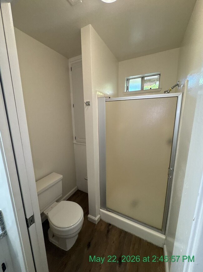 Building Photo - 1566