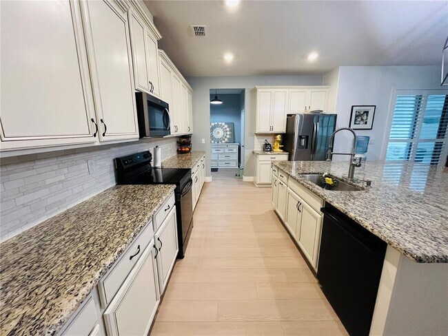 Building Photo - 14037 Pecan Orch Dr