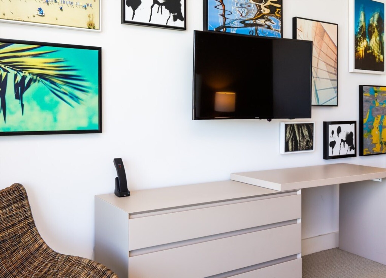 Building Photo - 4011 S Ocean Dr