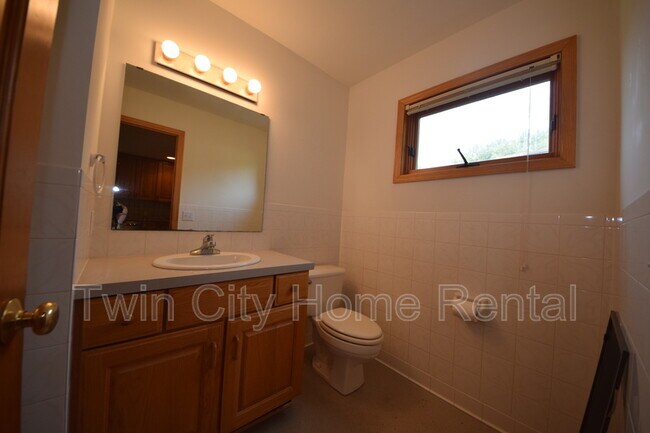 Building Photo - 14531 Wellington Rd