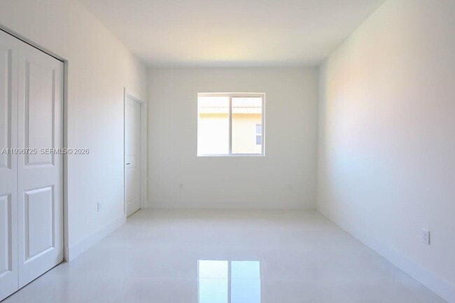 Building Photo - 15631 SW 11th Terrace