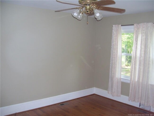 Building Photo - 203 Sherman Dr