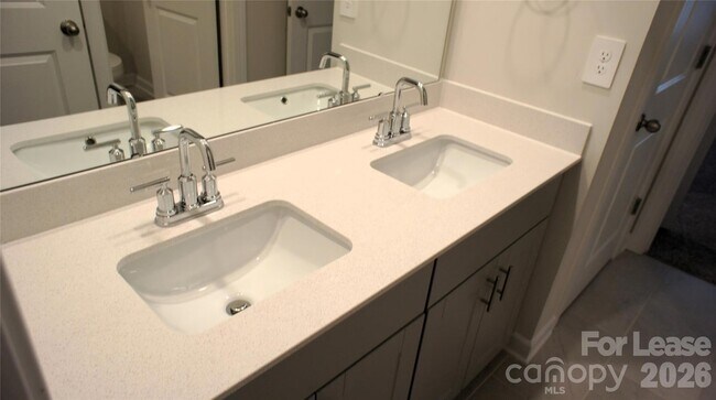 Building Photo - 344 Cedar Knoll Cir