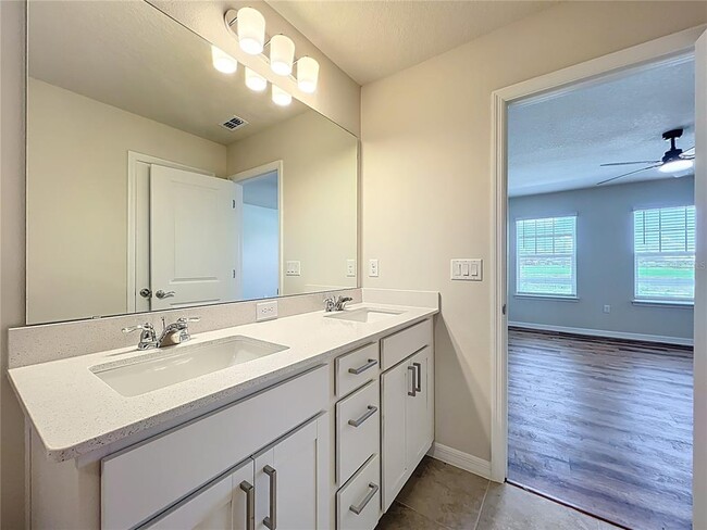Building Photo - 6322 Tabebuia Pkwy
