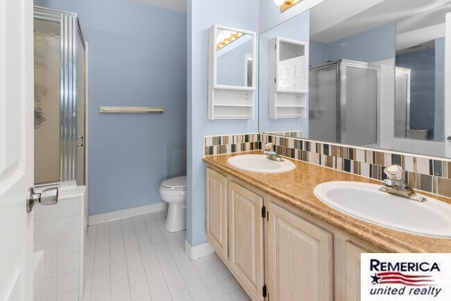 Building Photo - 45189 Horseshoe Dr