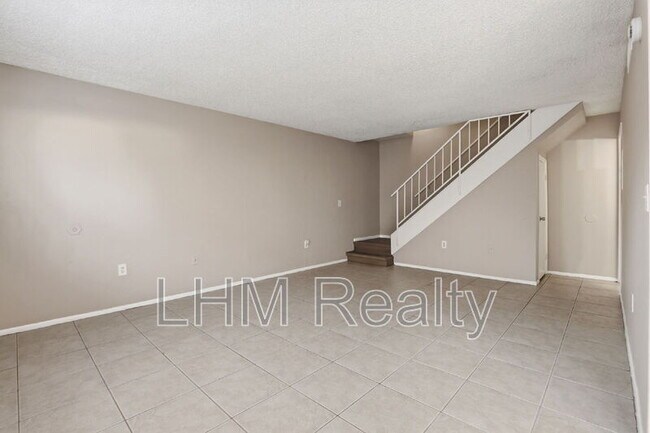 Building Photo - 860 E Brown Rd