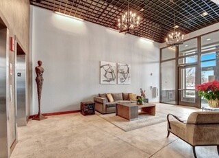 Building Photo - 450 Village Center Dr