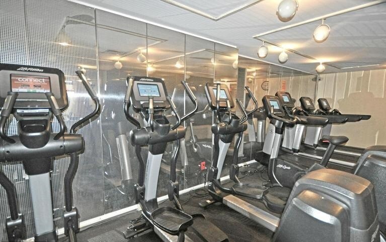 Building Photo - 1530 Key Blvd