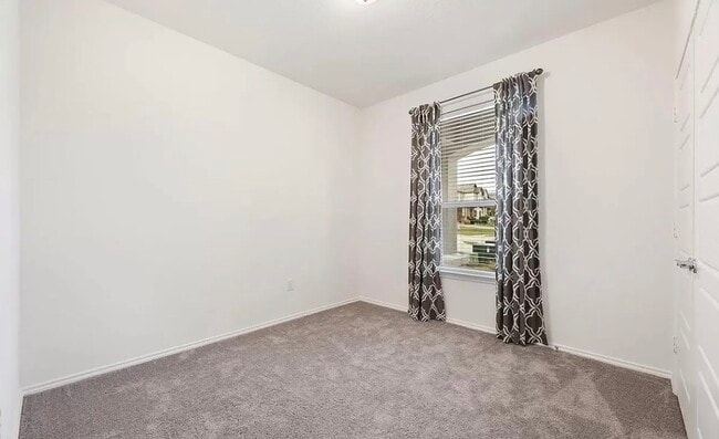 Building Photo - 100 Jarbridge Dr