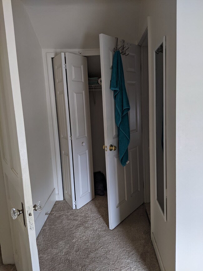 Building Photo - 501 W Forest Ave