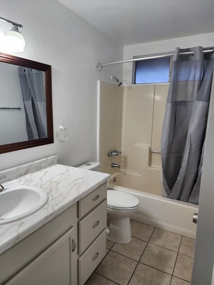 Guest Bathroom - 33632 Pueblo Trail