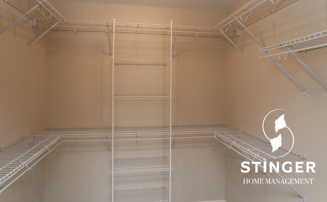 Building Photo - 17 Kaminsky Ln