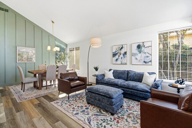 Building Photo - 2559 Du Bois Dr