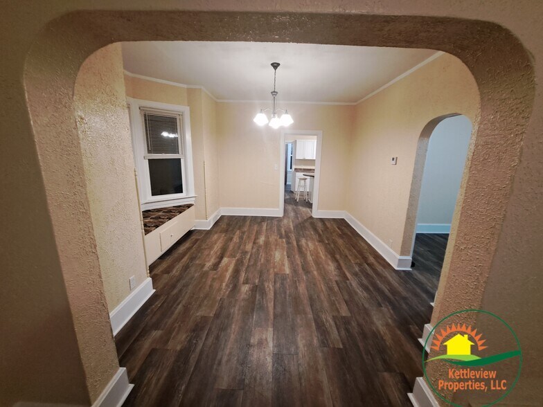 Dining Room - 707 State Street