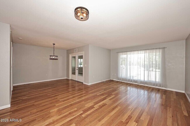 Building Photo - 10402 W Wininger Cir