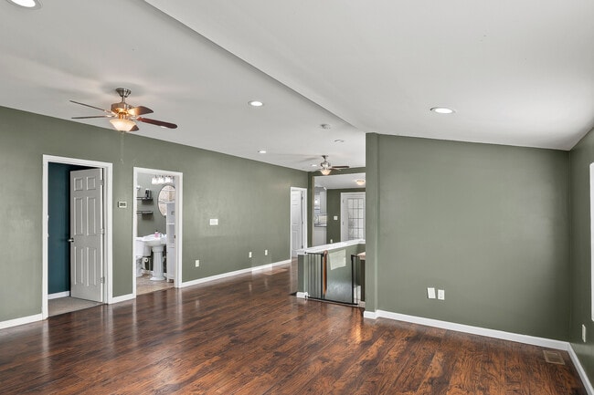 Building Photo - 237 3rd Ave