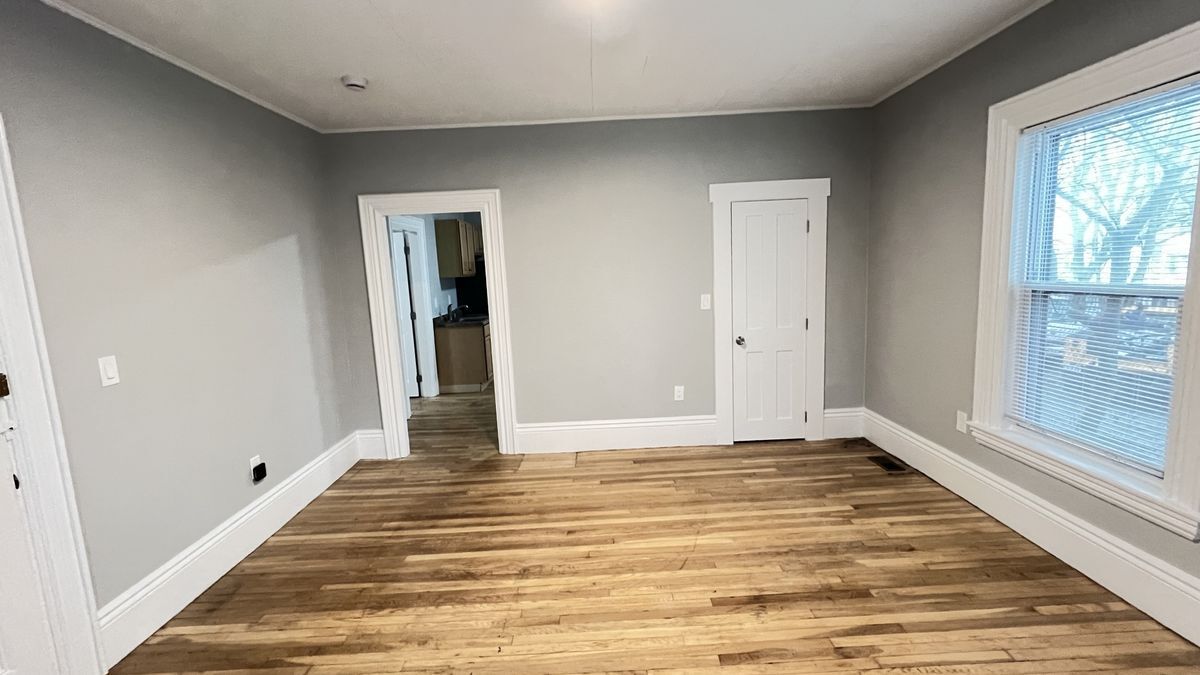 Building Photo - 31 Ridgeway St