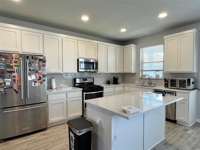 Building Photo - 2904 Sage Ranch Dr