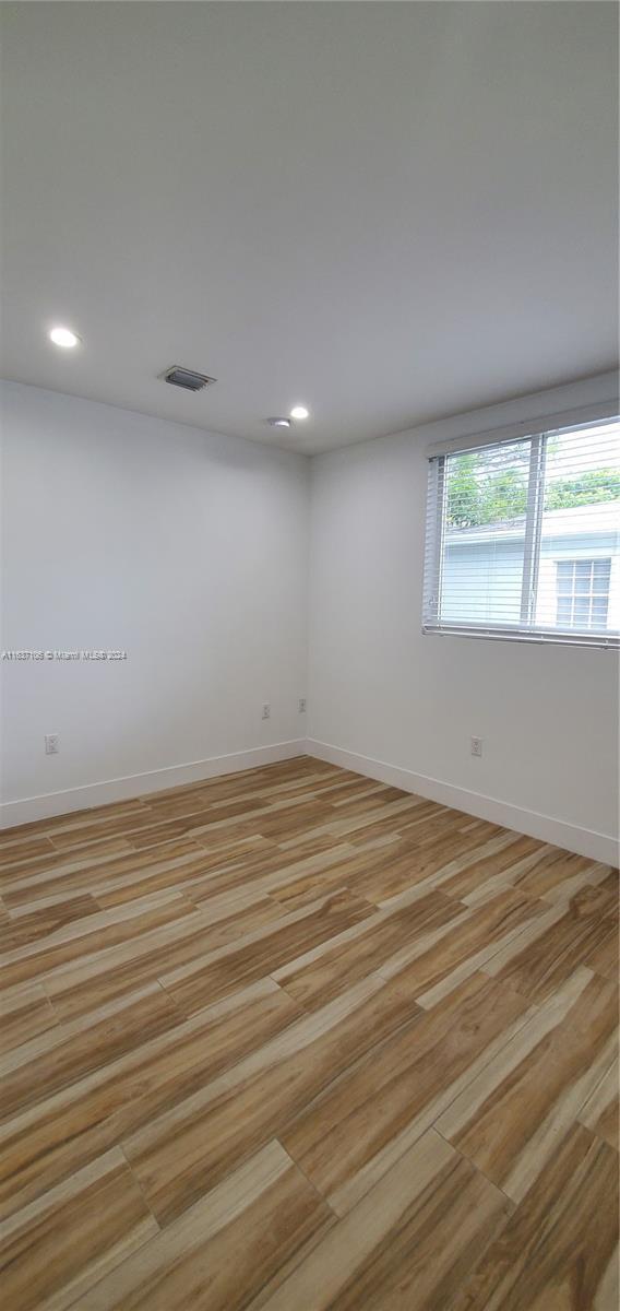 Building Photo - 3620 Thomas Ave