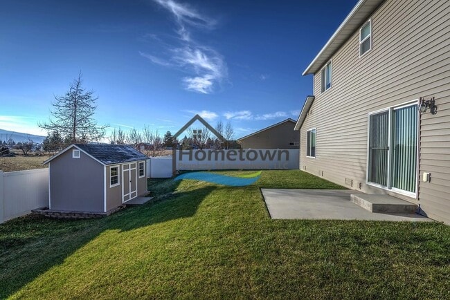 Building Photo - Spacious 4 bed 2.5 bath Home in Post Falls!