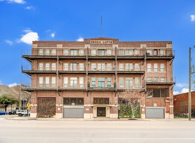 Building Photo - 2205 Mckinney St