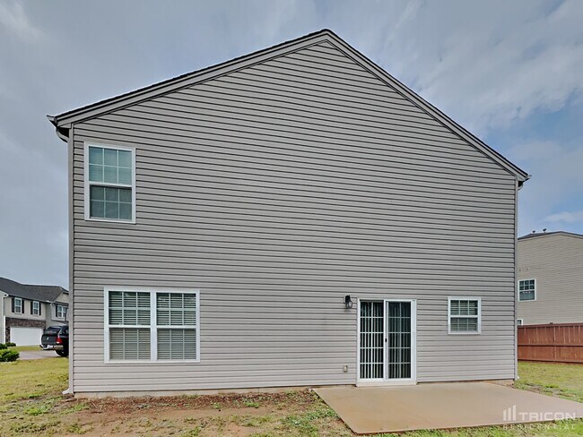 Building Photo - 117 Prairie Wolf Run