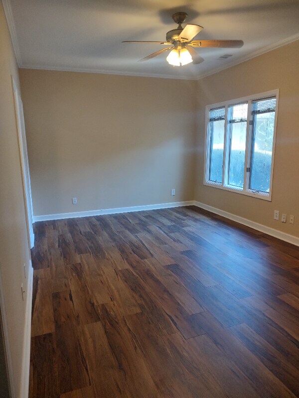 Building Photo - 304 Holly Hill Rd