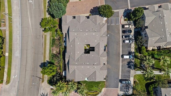 Building Photo - 7353 Ellena W